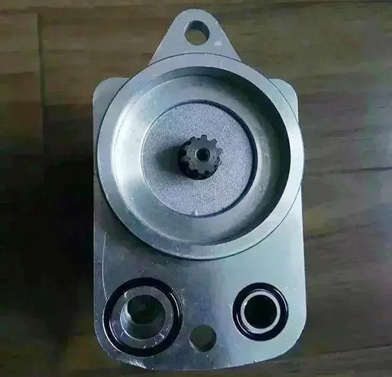 卡特挖掘机先导泵